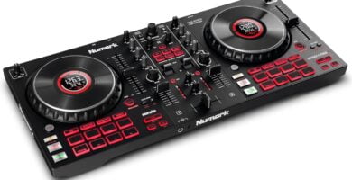 Numark Mixtrack Platinum FX - Controlador DJ para Serato DJ con control de 4 secciones controladordj.,com
