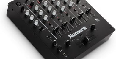 Numark M6 USB - Mezclador DJ de 4 canales, interfaz de audio integrada Controlador DJ.com